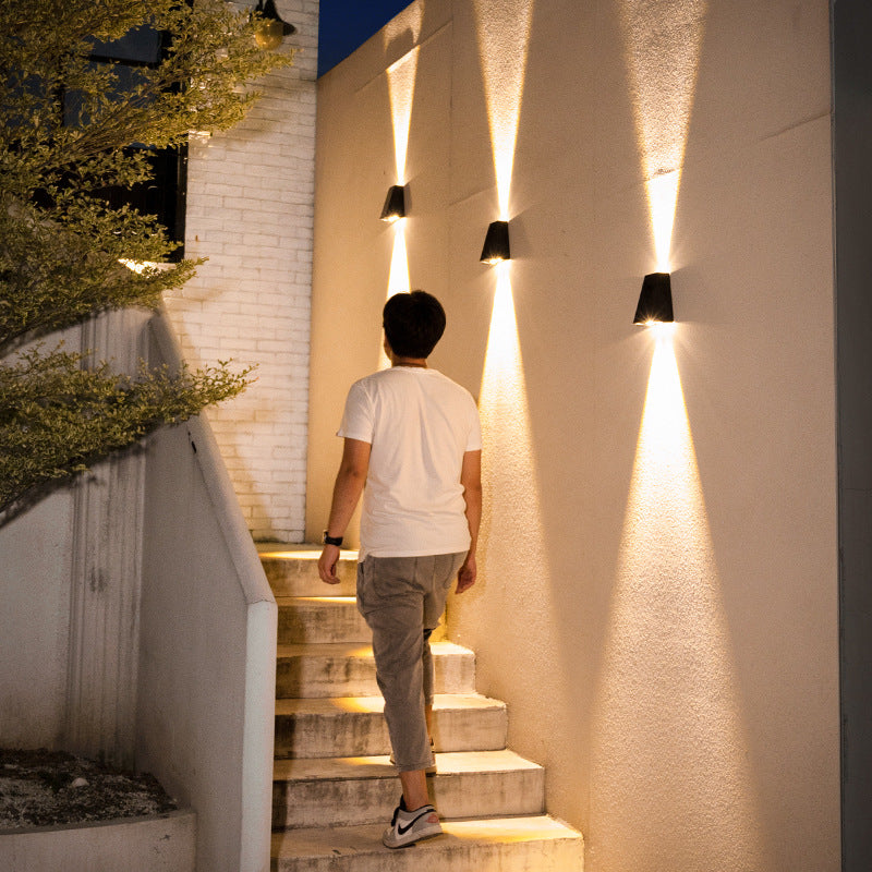 Lámpara de pared solar impermeable para pasillo al aire libre