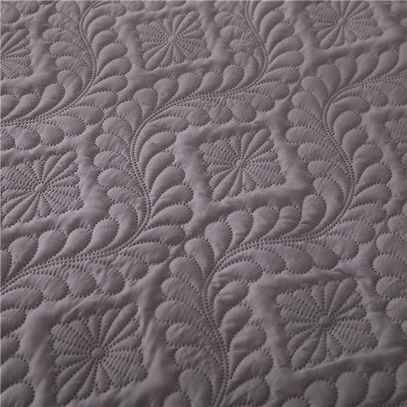 MECEROCK Solid Color Quilted Embossed Waterproof Mattress Protector Fitted Sheet Style Cover for Mattress Thick Soft Pad for Bed