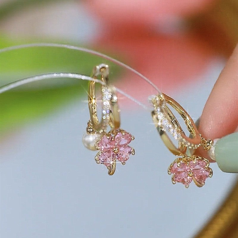 Pendientes de perlas de flor de cuatro hojas de cristal púrpura para mujer