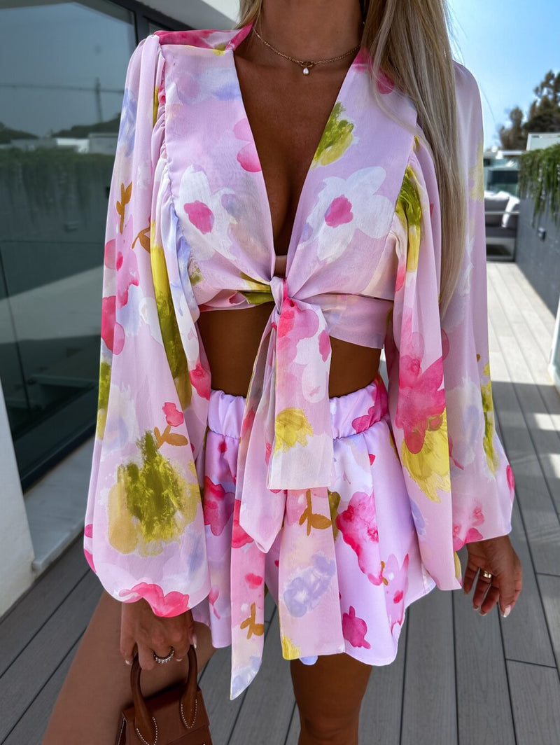 Chiffon Pleated Lantern Sleeve Long Sleeve V-neck Shirt Elastic Waist Straight Shorts Printing Suit