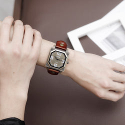 Universal Quartz Pin Buckle Casual Retro Digital Square Women's Watch