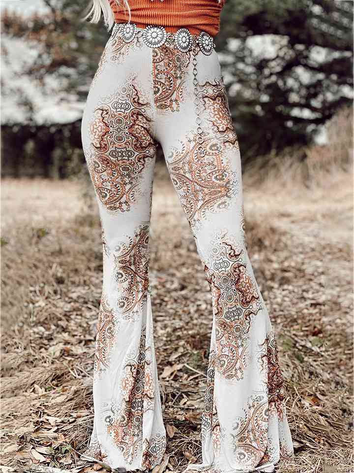 Pantalones acampanados con estampado de cuerpo