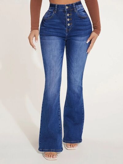 Jeans bootcut con bragueta de botones y bolsillos